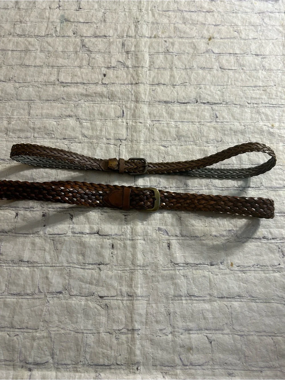 VINTAGE LOT OF (2) BROWN LEATHER BRAIDED BRASS BUCKLE MENS BELTS SIZE VTG 40
